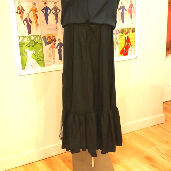Taffeta Corset Black Grad Dress - Picture 5 of 7